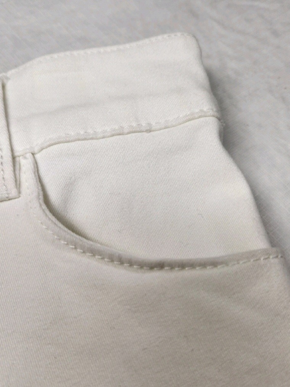 Calvin Klein Womens Plus Size 16  White Denim Shorts Modern Essentials NWT 03 - Picture 4 of 11